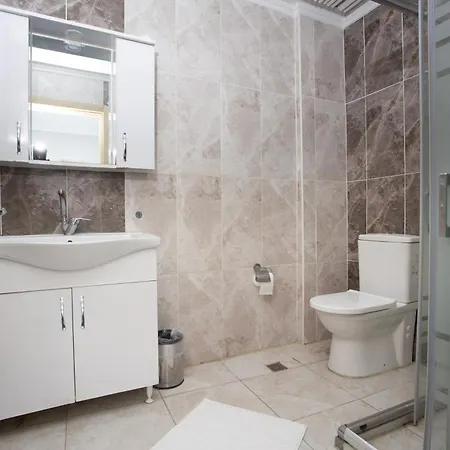 Отель The Molla House *