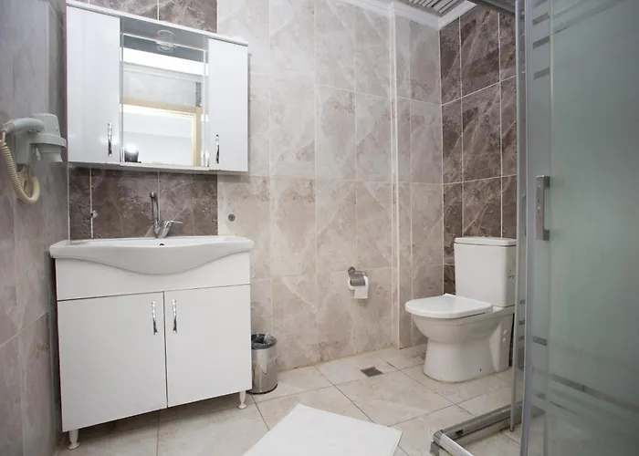 Отель The Molla House *