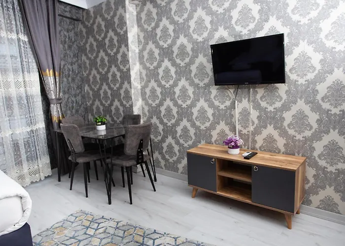 Отель The Molla House