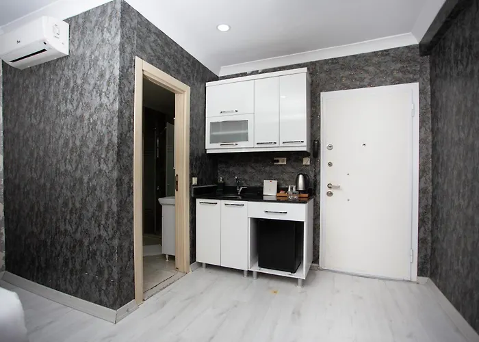 The Molla House Отель *