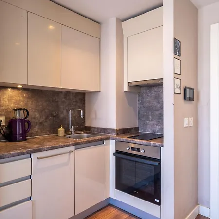 The Molla House מלון